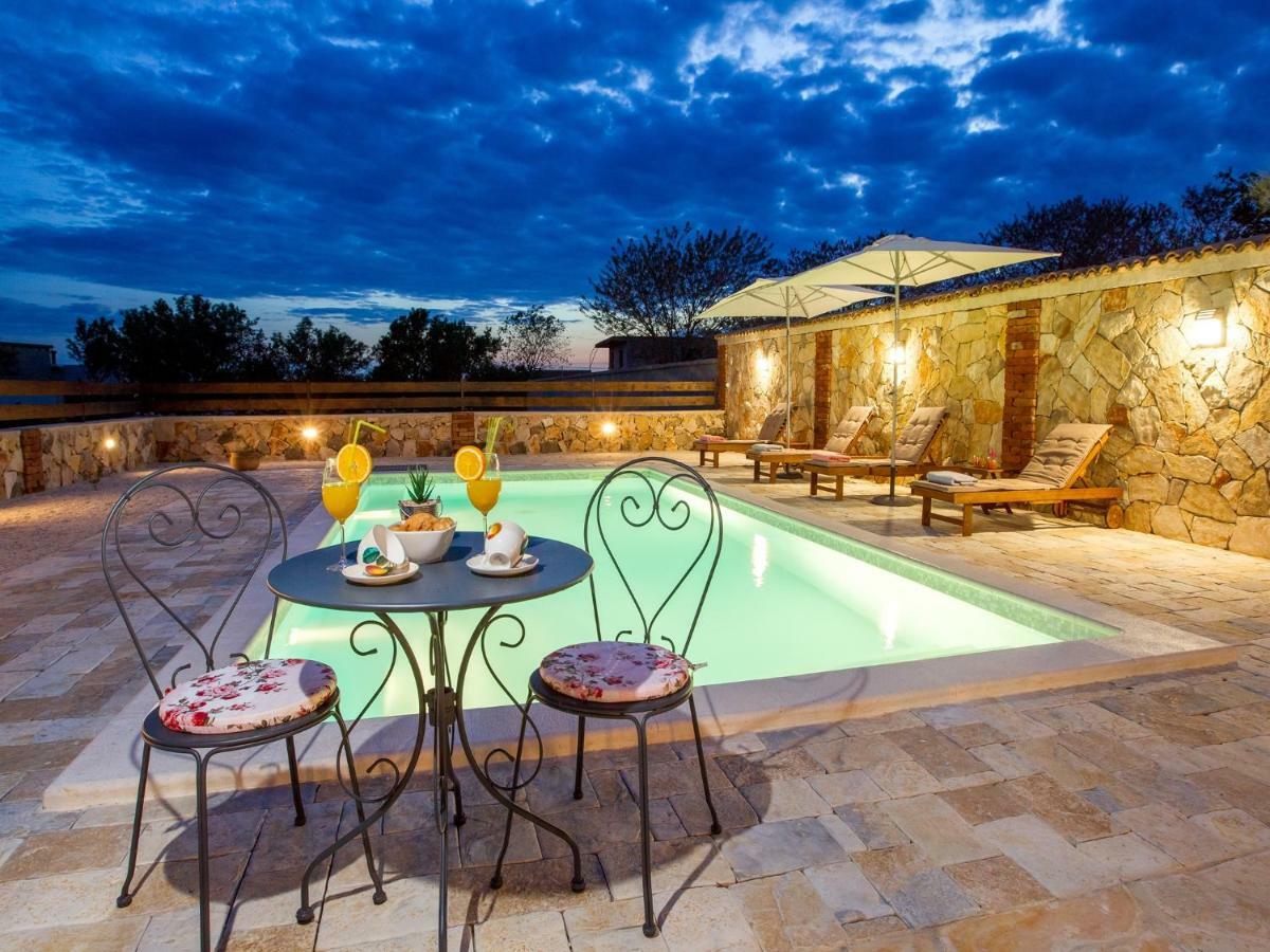 Holiday Home Iva With Pool Sukošan Εξωτερικό φωτογραφία
