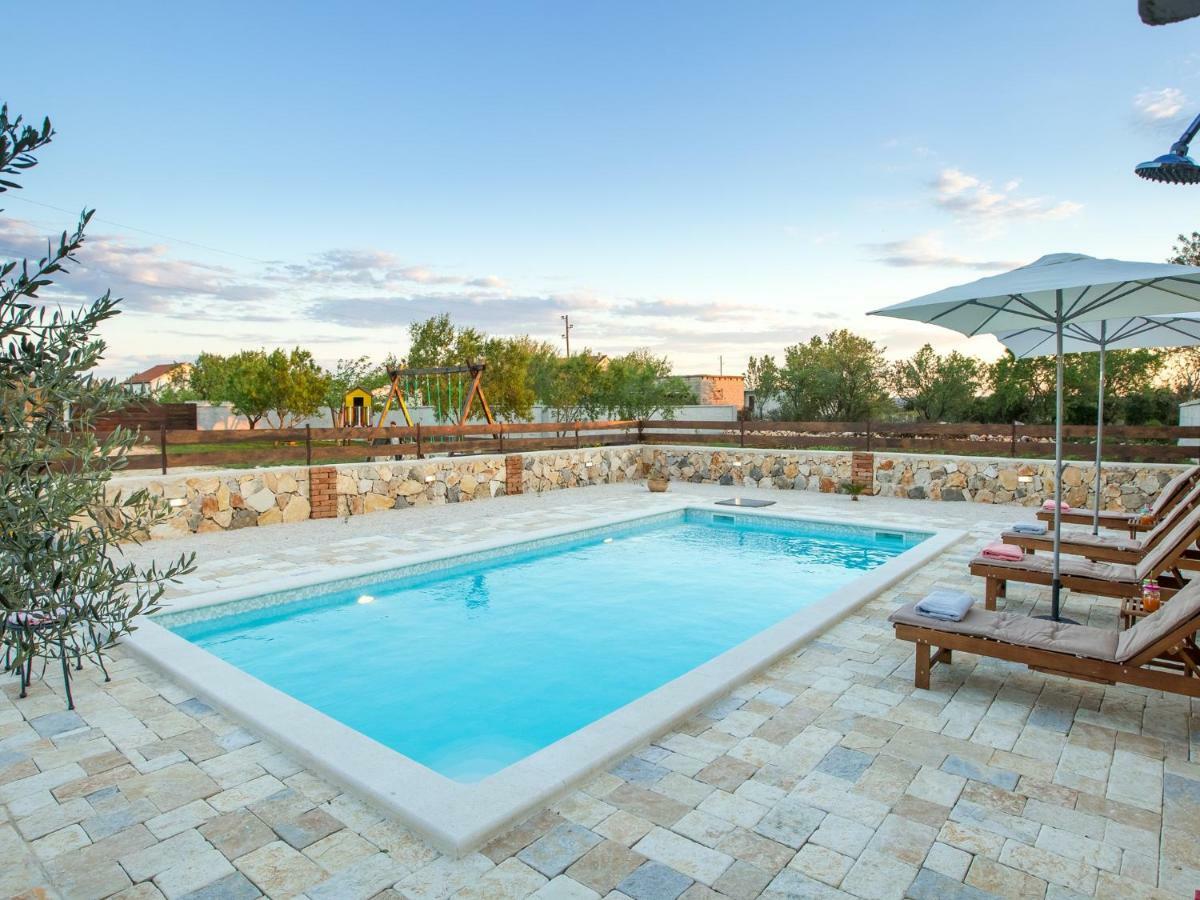 Holiday Home Iva With Pool Sukošan Εξωτερικό φωτογραφία
